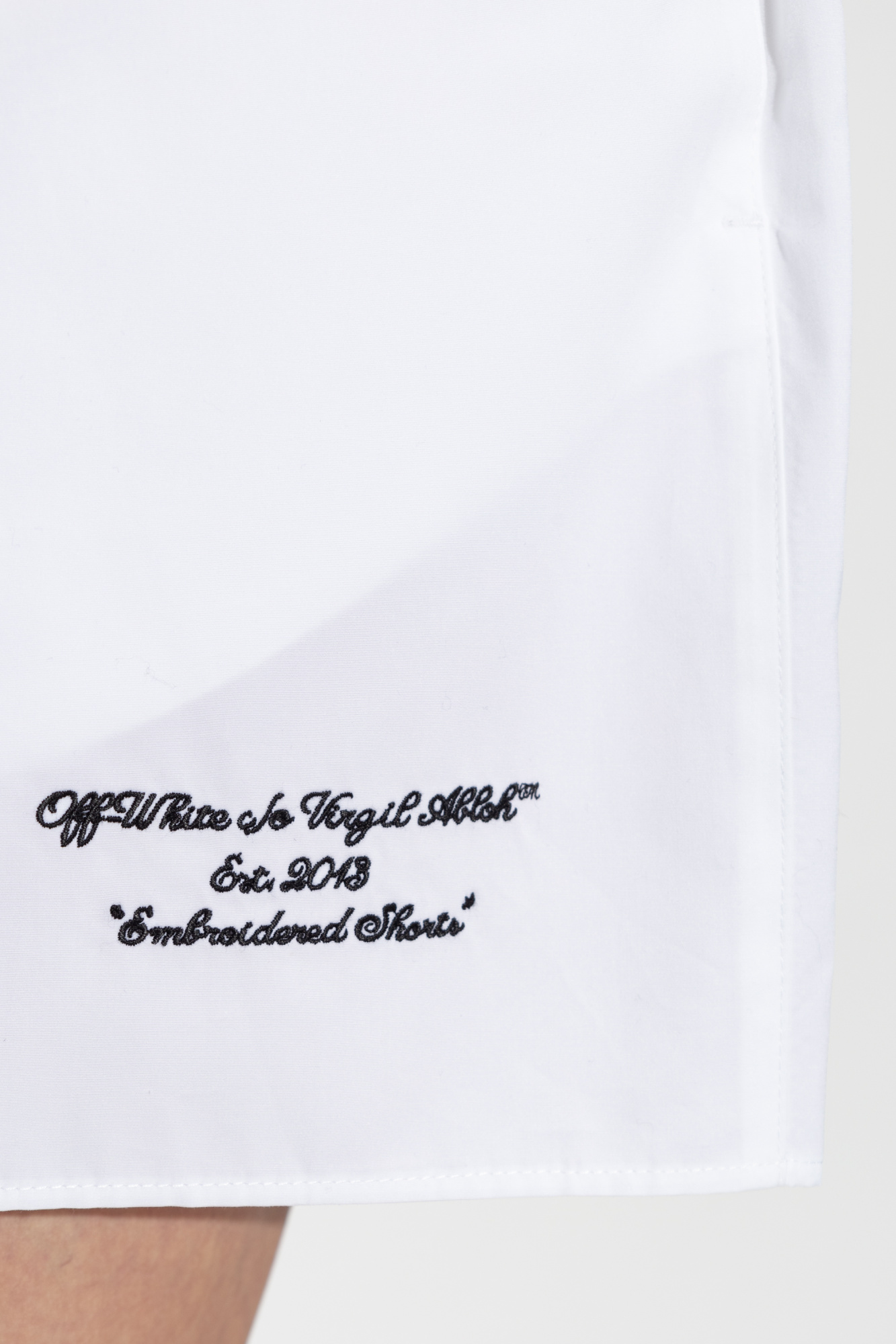 ショートパンツ Off-White Woman Short White OWCB05DS25FAB001 0110 White Poplin Shorts in WHITE for Women | Off-White™